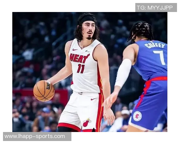 快船新赛季再度启航小卡带领队伍迎接挑战与希望